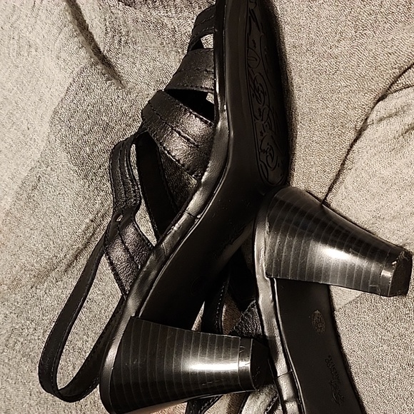 Strictly Comfort Brand Heeled Sandles - Picture 3 of 9